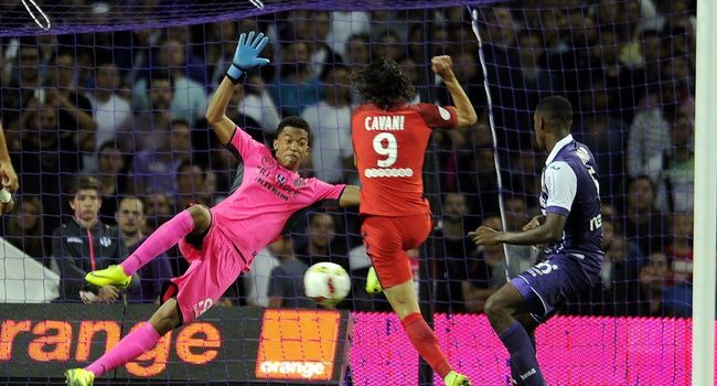 Lafont repousse un énième assaut face au PSG Photo : La Dépêche.fr