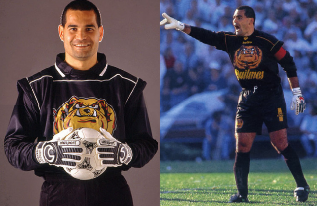 http://www.mantosdofutebol.com.br/2015/10/camisa-bulldog-chilavert-throwbackthursday/