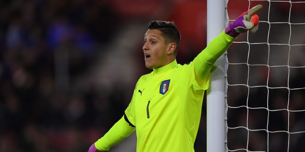 SOUTHAMPTON, ENGLAND - NOVEMBER 10: Pierluigi Gollini of Italy in action during the U21 International Friendly between England and Italy at St Mary's Stadium on November 10, 2016 in Southampton, England. (Photo by Mike Hewitt/Getty Images)