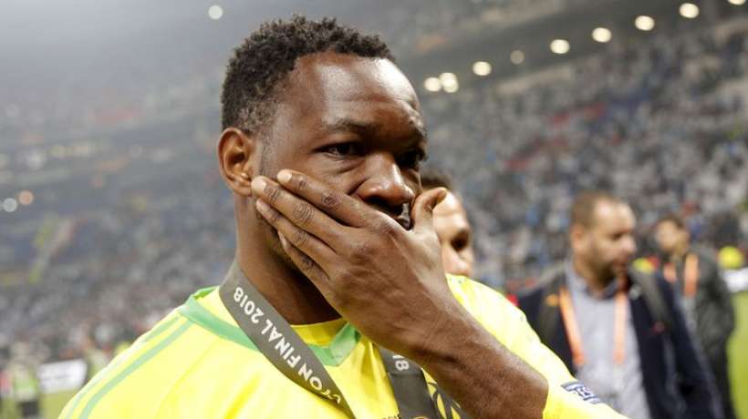 Steve Mandanda, dépité, après la défaite olympienne en finale de l’Europa League - source : footmercato.net