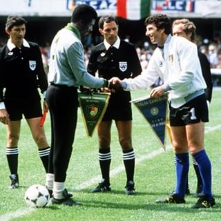 Nkono et Dino Zoff au Mondial 1990 - Source : Toopics.com